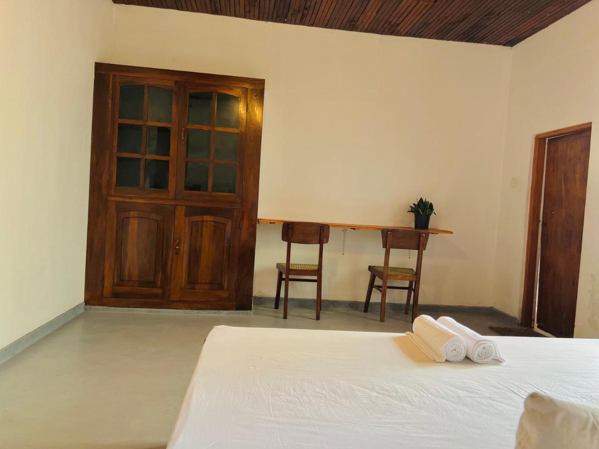 Sea Frame By Walkseylon Bed & Breakfast Hikkaduwa Exterior photo